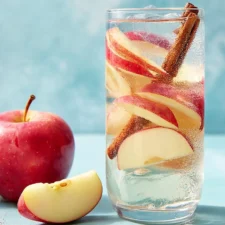 Apple Cinnamon Detox Water: The Cozy, Refreshing Way to Cleanse Your Body Naturally