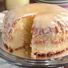 🍍🥥 Piña Colada Pound Cake (Tropical Moist Dessert)